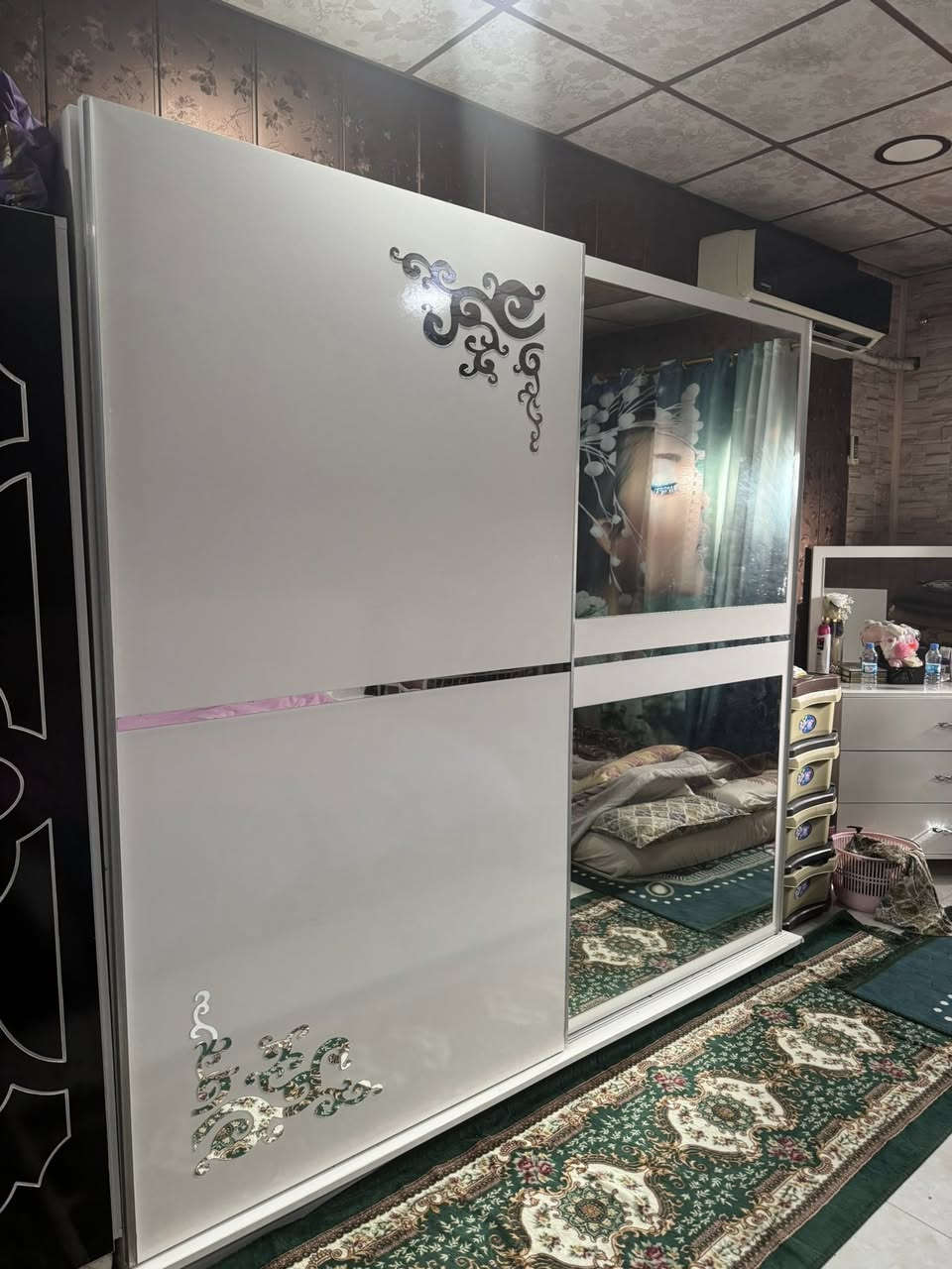 من رخصت الادمن غرفه تركي 5 قطع بعدها جديده صار 6 اشهر من شديتها للبيع 350 وبيها مجال مكاني حي النصر


**إذا كنت صاحب هذا الإعلان وتريد حذفه لأي سبب، رجاءا أرسل رسالة إلى الدعم الفني**