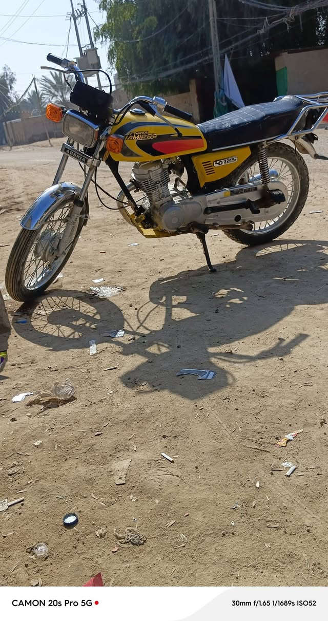 سلام عليكم دراجه كلك كلك دراجه نضيفه المكان نجف كوفه السعر 400وبيها مجال‏‪***********‬‏
