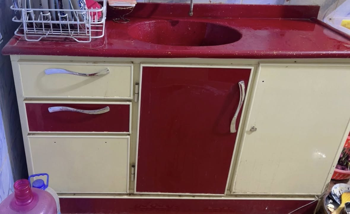 للبيع نظيف حي القضاة خلف الدفاع المدني مال حي السلام ***********
