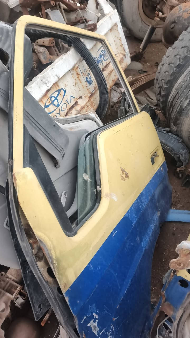 السلام عليكم بيبان للبيع ***********
