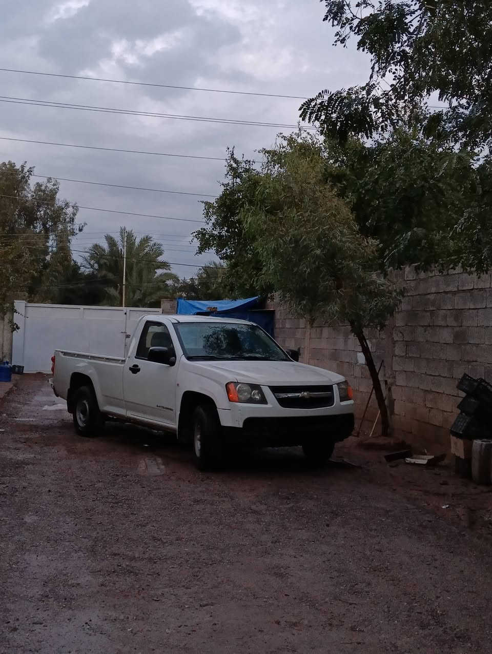 بيك اب كولورادو 2008
سيارة جاهزه وكامله 
اي نقص وضربه مابيها 
تبريد تدفئه شغال 
محرك 2400
مكاني بغداد تقاطع النهروان
سعر73 $ وبيها مجال وقابل للمرواس
***********
