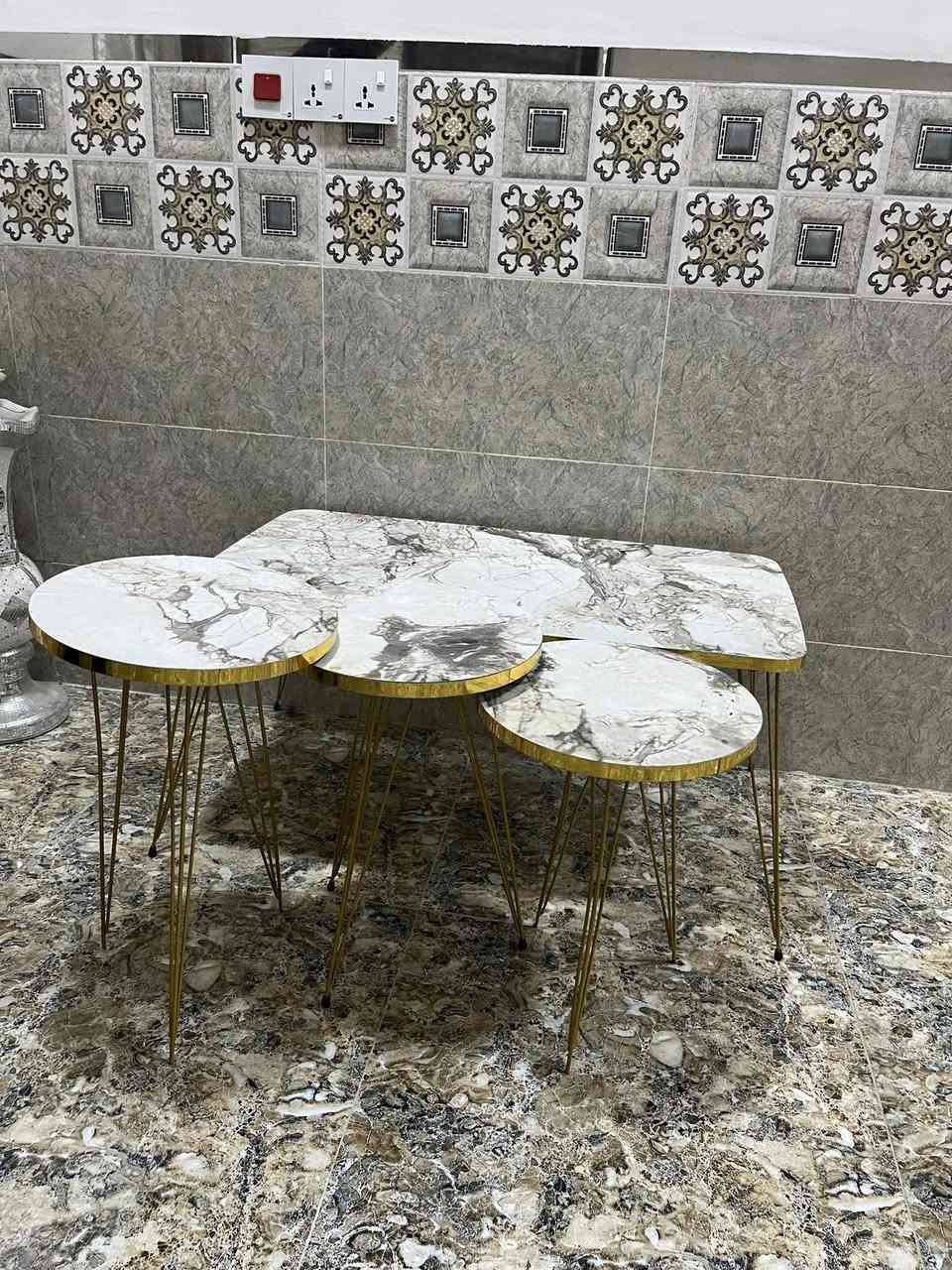 اغراض منزلية مستعملة طبلات سعر20 عارضة شغالة سعر 150 قضاء الخالص ***********
