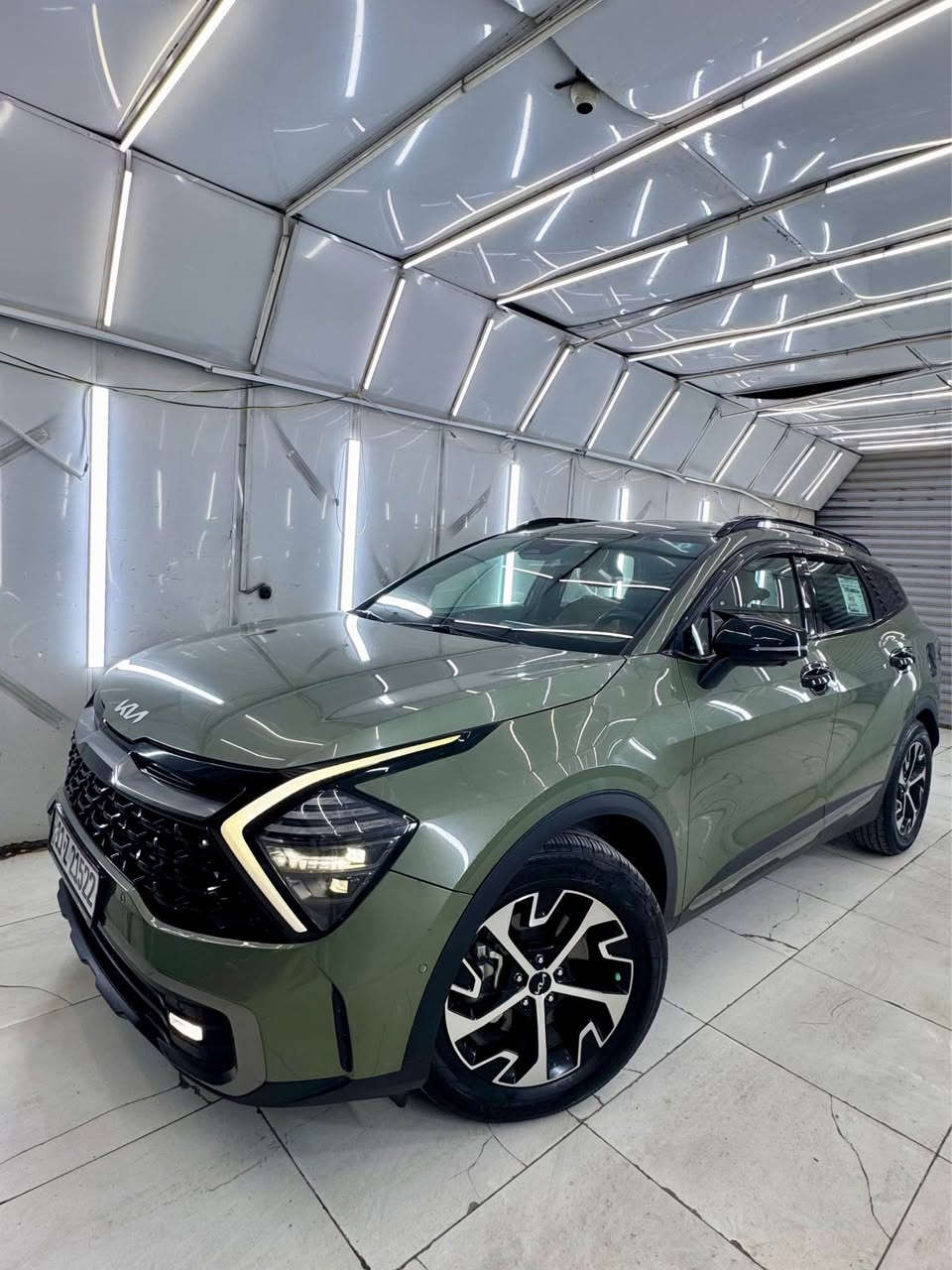 السلام عليكم كيا سبورتج كوري 2023 هاايبرد يعني انسى الصرف وشلعة قوية رقم بغداد الدولي تحويل ثاني يوم حادثها جاملغ وبنيد والباب كلير توحيد لون مواصفات خاصة vip 
#المواصفات

1. شاشه كبيره

2. بصمه

3. شحن وايرليس

4.تشغيل عن بعد 

5.كاميرات  امامية وخلفية وجانبية

6. رادارات جانبيه

7. رادار امامي

8. لايتات لد 

9. بكلايت لد 

10. كشنات حضن

11.هيترات بالكشنات

12. ويل كب 

13.اشاير بالمري

14.كيجات دجيتل 

15. قطعتين تبريد 

16. تبريد بيانو 

17. تحكم 

18. نظام سبورت ايكو عادي

19. فور ويل 4x4

20.ايقاف ذاتي اوتو ستوب

21.حساسات خلفيه

22. اوتو هولد 

23. نظام منحدرات 

24. كشنات جلد مشمشي +كهرباء+تبريد وتدفئة 
25. ⁠تحكم بالريمونت تتقدم او ترجع وباقي المواصفات المعروفة السيارة جديدة دينار متصرف عليها للبيع فقط السعر 183 ورقة بيها مجال بسيط حق الجية للاستفسار *********** مكاني بغداد ممتواجد عالنت الشراي يتصل بغداد, العراق
