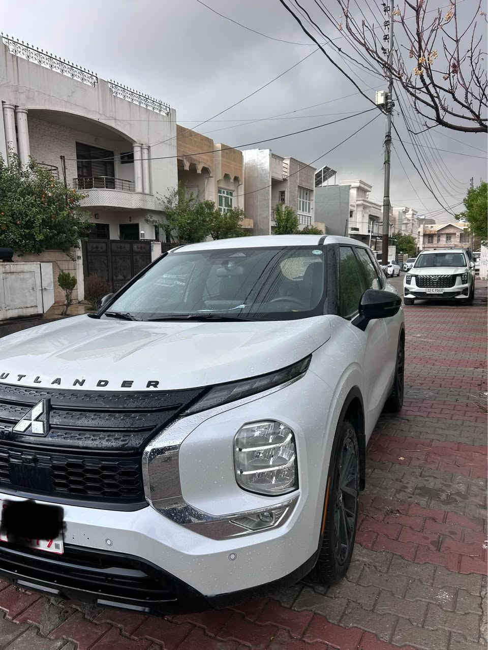 Outlander 2023 
ژمارە کاتیە بەبێ دەعمە دوو دەرگای سەکن کلێرە هیچ دەعمەکی نیە 4 شوختی لە سەقفی هەیە قۆری نەکردیە دەسکاری نەکرایە 89 هەزار کم رۆیشتیە 
مواسەفات se black edition 
شاشە دیجیتالە 
کوشین هیتەرە 
کوشین جلد و شامو
سندوق شەفت
بەبێ دەبل اکسلە 
بێ ئێرباگە 
پشت و پێش کەپسە 
٤ تایەی نوێ
فەحس و هەزە کرایە 

JA4J3UA88PZ012274

*********** أربيل, العراق
