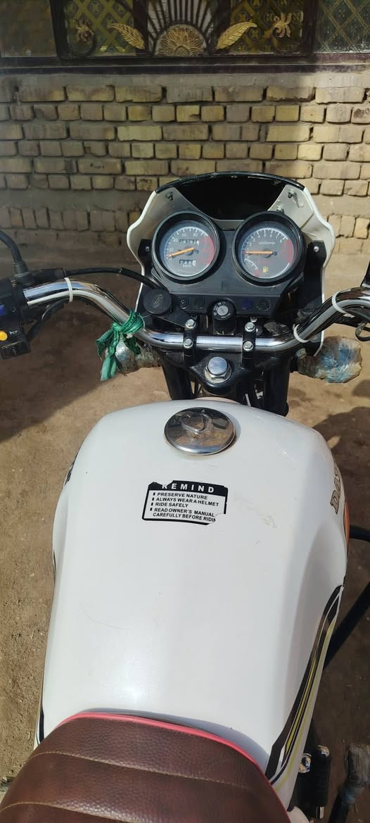 سلام عليكم دراجه اصولي أوراق دايون للبيع محركه 200   موديل 2023 طالعه ب 2025. مكفوله ونضيفه اخت ازيرو السعر خاص المكان ناصريه سيد دخيل رقم الهاتف ***********
