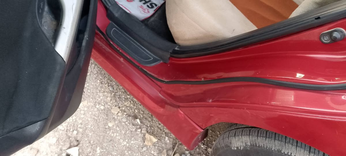 بغداد
السلام عليكم للبيع 
كورلا موديل2011 أمريكي محرك 1800 رقم صلاح الدين إنكليزي سنوية لغاية 2028 تحويل مباشر السياره بيه صبغ قطعتين خلفي مثل ماموضح بالسونار ابيعلك مصبوغة حزام . بدون دواخل كهربائياته كله شغاله لايتات جدد فول ماعدا البصمة تبريد عطل راديتر وبوري تدفئ  ً نقص دبلات وصليب امامي يسرة كير محرك كله جديد لاتبخير لاتنقيص فضل لله غرفة السياره من الداخل 90% كشنات مخمل ومغلفة  تجي وتشوف السياره مكان بغداد الدورة السعر( 105 ) وبيها مجال او مراوس بسني للاستفسار اتصل على صاحبها اني مكلف 
***********
***********
