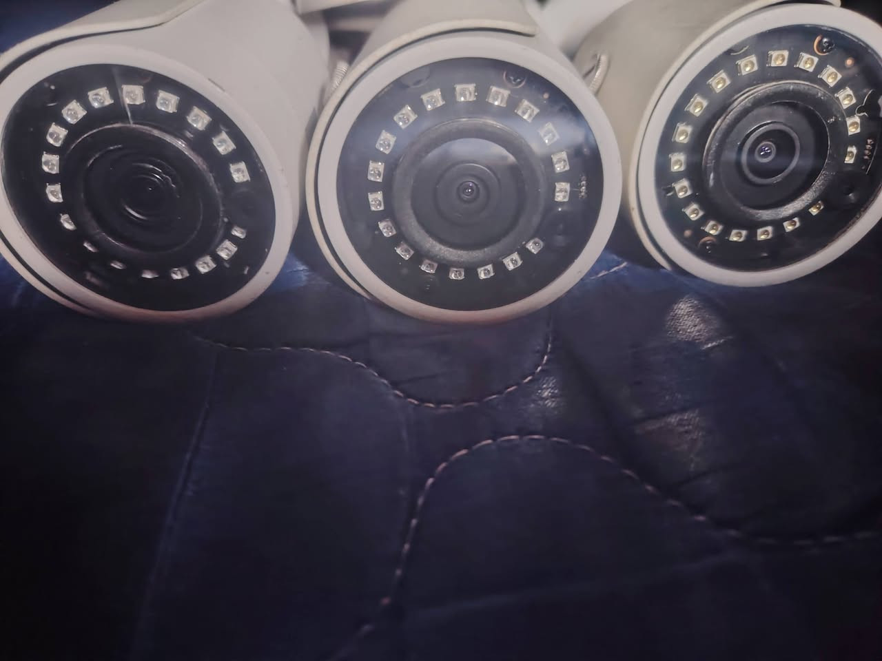 للبيع كامرات مراقبه سعر الواحد ١٥ نوع دهواى الصليه فيشه اي بي مكانه نجف الاشرف كوفه دور الحوزة مقابيل مجمع الجنابي ***********
