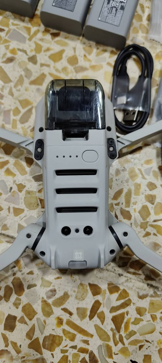 سلام عليكم مني 4k للبيع درون متخدمه حييلللل قليل كرتون غراض كامله درون شرط جلخ مابيه مدخله صيانه سعرها 625الف مكاني موصل توصيل ماعندي ***********
