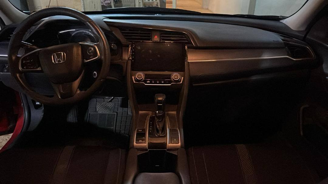 هوندا سيفيك 2017
محرك كير شواصي لغد كهربائيات مكفولة
مواصفات سيارة 
تدفئة تبريد شغال 
اوتو هولد
هاندبريك بصمة
ايكو 
السيارة ماشيه 142 الف كيلو
السيارة مضاف عليها بلوجكتر امامي 
سبويلر 
كفر مرايه 
سكوب مثلث 
السيارة رقم شمالي

بيها نقوصات 
تبريد ليك
وهزة
للتواصل واتساب 
*********** بغداد, العراق
