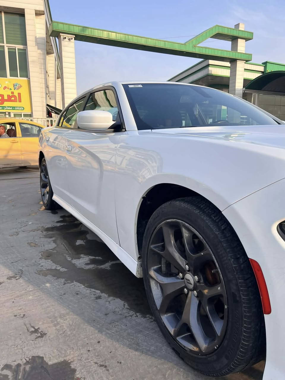 سلام عليكم للبيع جارجر موديل 2019 مواصفات GT فول عده لفتحه كشن كهرباء شفتات ستيرن سياره حادثه بارد ب جاملغ ودعاميه مصبوغه … مكان سياره بغداد 
للاسفسار ***********
