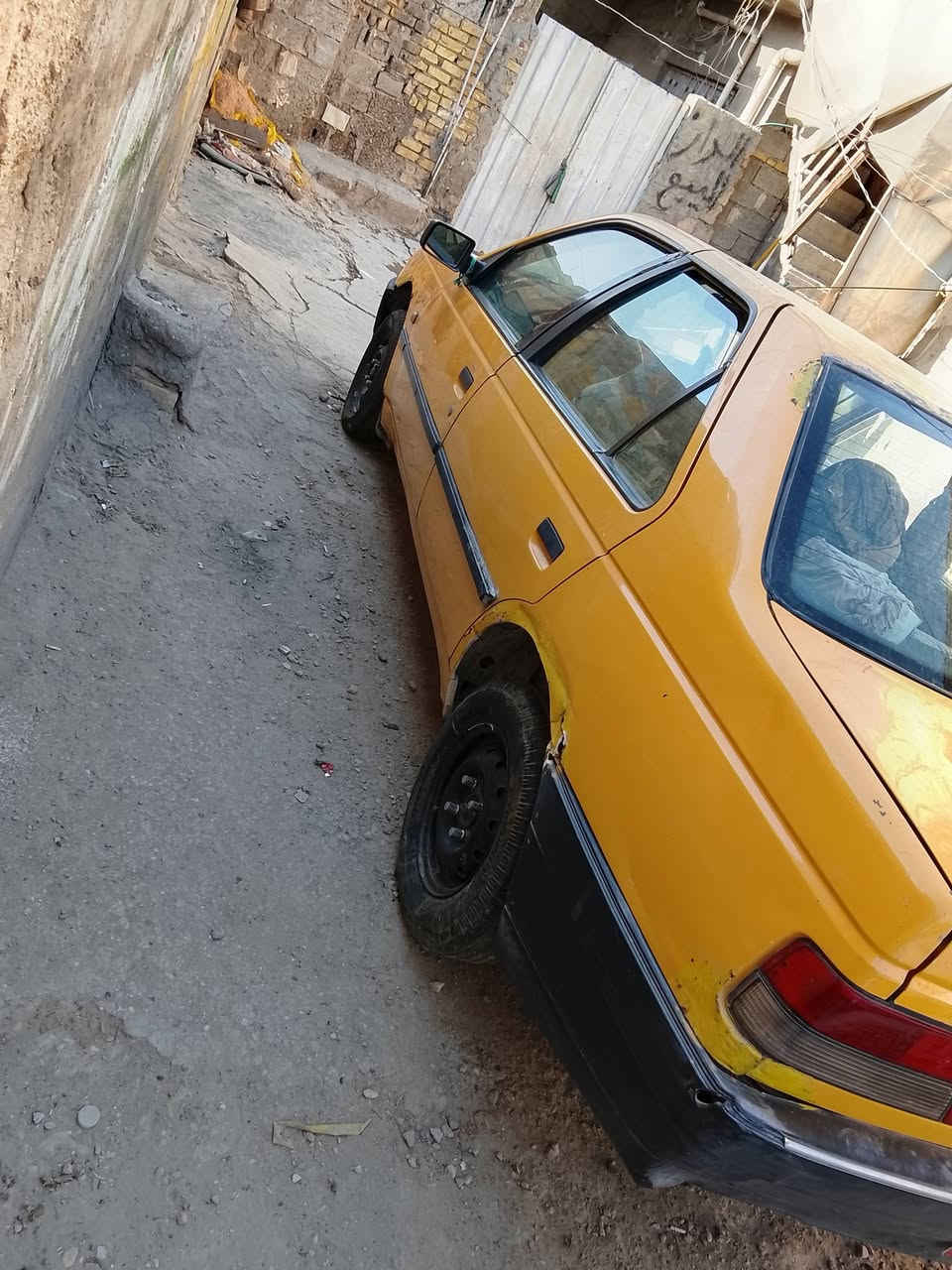 سلام عليكم شباب عندي سياره بيجو للبيع موديل 2009 سياره بسمي سعره 12 بيه مجال
***********
