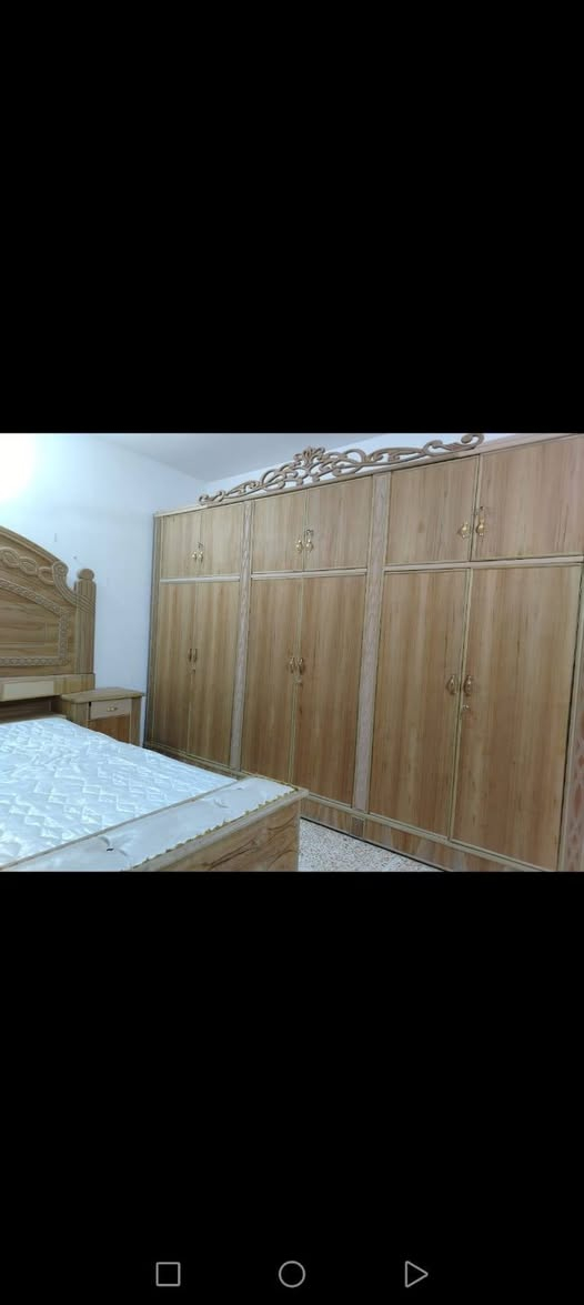 يوجد غرفة نوم جديدة ما مستخدمة ابدأ
السعر  مليونين  وبيهة مجال

***********
