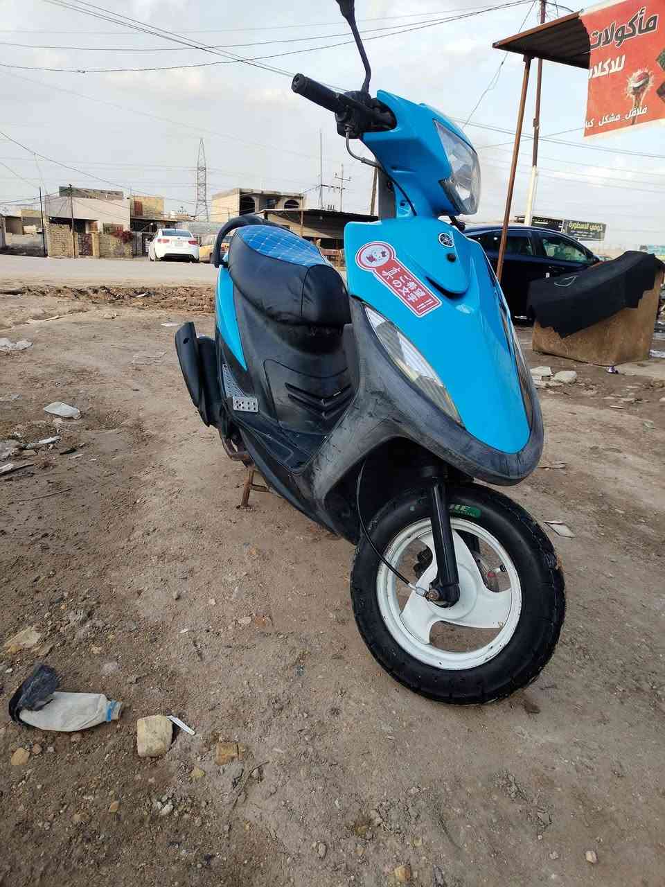 السلام عليكم دراجه ماكس عدله كله شغاله نكره سلف بأي وقت شرط مامفتوحه صالنصه رياضي لايت زنون +رماش 7الوان.سعر 500 بيه مجال عنواني ديوانيه حي الفرات رقم ***********
