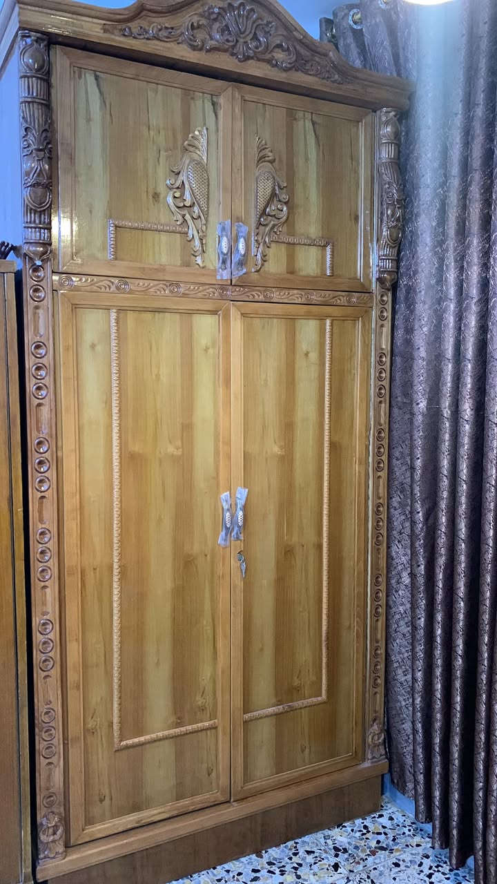 للبيع غرفه نوم استعمال قليل بالنايلون جديد تحتوي على جربايه وكنتور وميز تلفزون وكومدي عدد 2 وميز تواليت وزاويه للاستفسار عالخاص


**إذا كنت صاحب هذا الإعلان وتريد حذفه لأي سبب، رجاءا أرسل رسالة إلى الدعم الفني**
