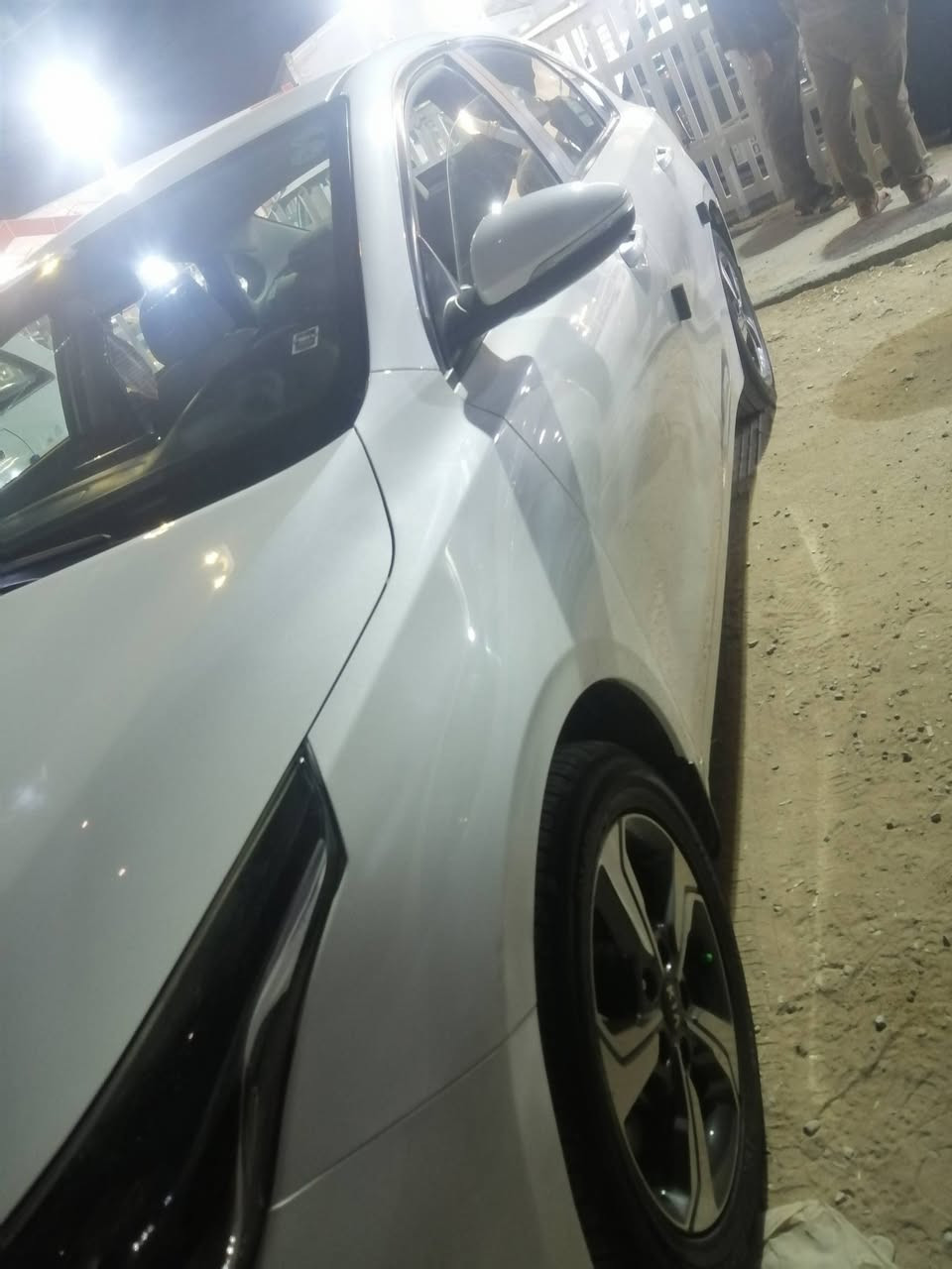 للبيع سياره سيراتو خليجي موديل 20 مكينه كير جديدات حداديه جديد على وضع الشركه تبريد قطعتين  دواخل لونين  ويل كب  السياره بيها فقط قبق الجنطه امرخيي وبي بارد فقط الباقي كفاله السياره احلا من الصور بعد  باقي التفاصيل السعر خابر على رقم *********** مكاني النجف الأشرف
