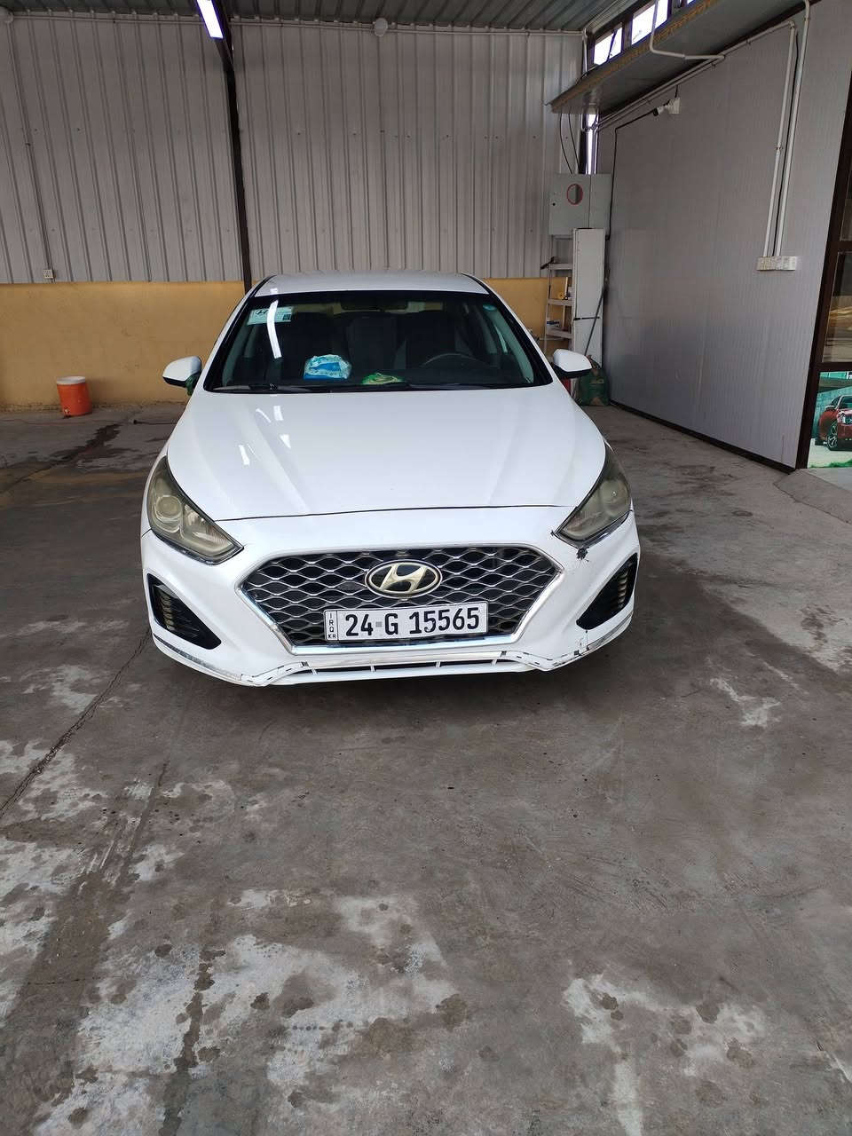 سلام عليكم سوناتا موديل 19 حادثه أمريكي بنيد فقط قطعه وحده وهنا دخ بلباب السائق داخل العراق سعره 140 وبيه مجال اتصال عل رقم *********** او مراسله الصفحه
