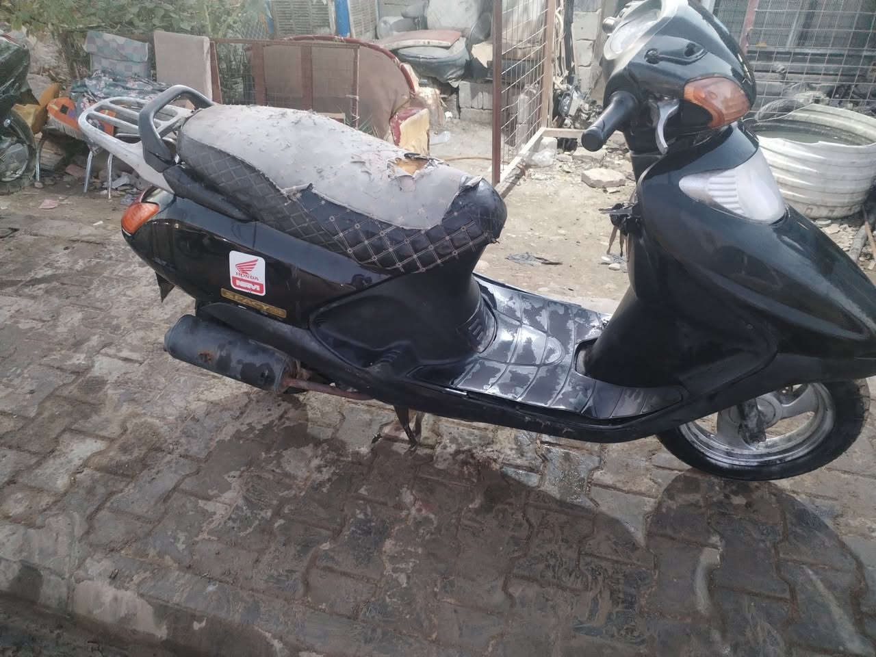 السلام عليكم سبيسي ياباني دراجه مجفته عام بعدها عالسحك ناعمه فول السعر 450 وبيها مجال مكان الكوت ***********
