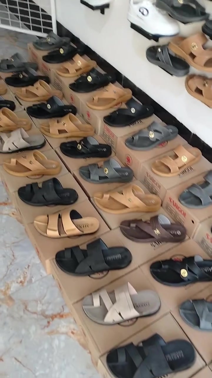 فلوجه جسر ثالث تنزيلات مال تعزيله 6الاف حذاء شحاطى كل موديلات موجوده جوه سوك خلصوني منهن نتصال ***********.*********** حته شلع بيع ليريد يستفاد يجيني خير من الله عندي
