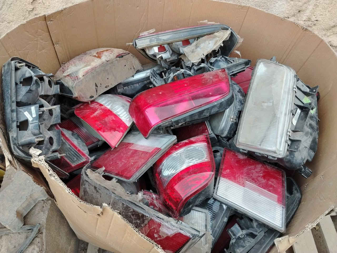 متوفر بك لايتات بيجو
القطعه 5 الاف
***********
بصره
