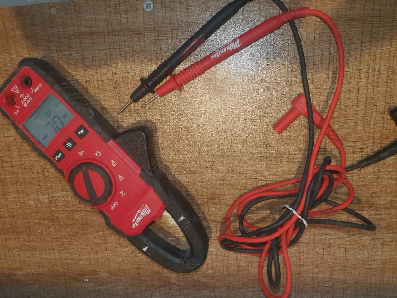 كلاب ميتر ميلواكي مستخدم 
سعره 125 الف 
***********
