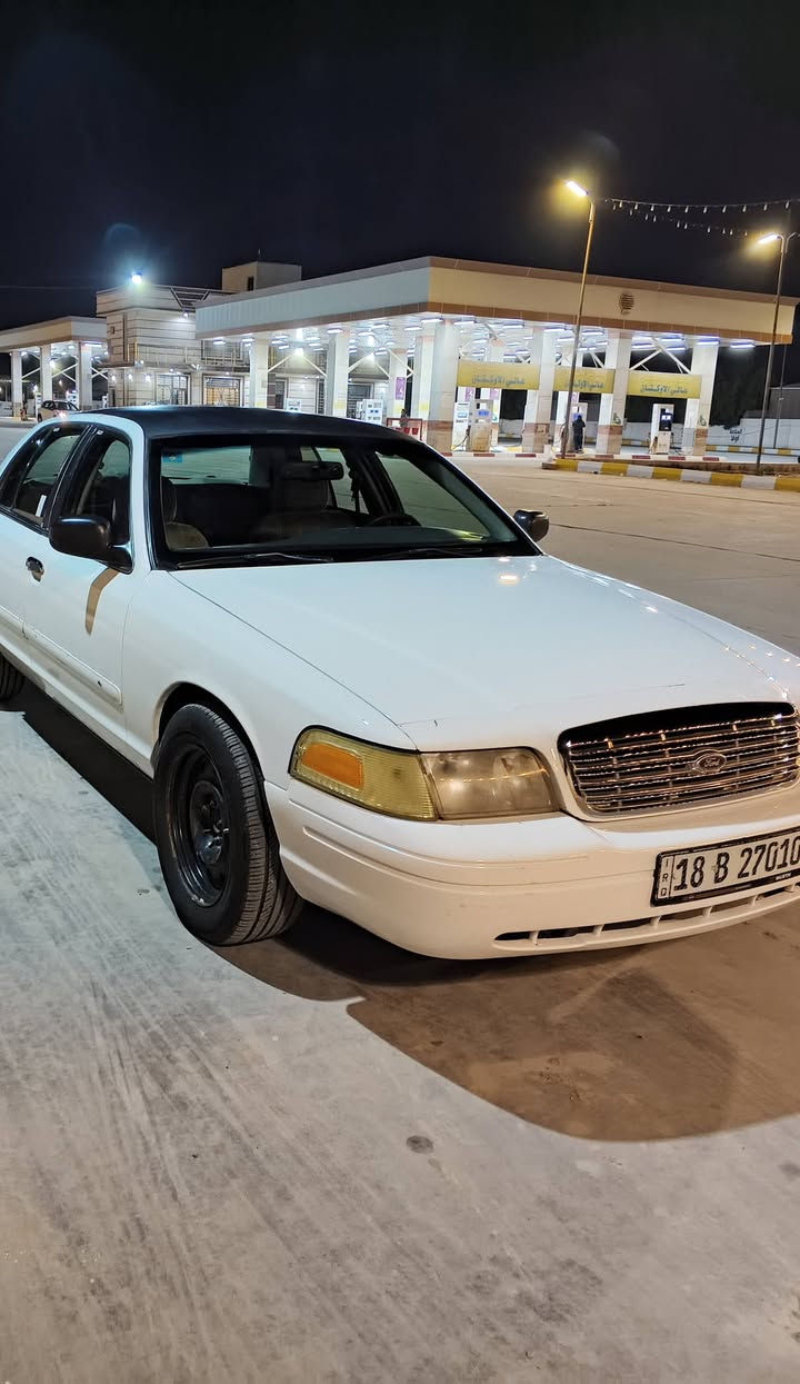 فورد فكتوريا بوليسي موديل 2007 سيارة مال مزاد ورقمتها مصبوغة عام بدون دعمة مجرد صبغها جان مكشر سيارة كير محرك لوك كهربائيات على الابلاد حدادية أمامي خلفي جديد تخم تاير جديد غرفتها اخت الجديدة مال شركة عارضها ٦٠ وبيها مجال ‏‪***********‬‏
مكان بغداد
