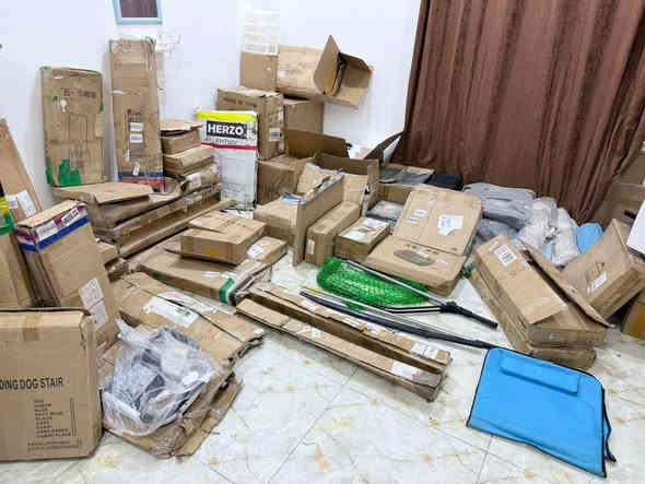 السلام عليكم بضاعه خشن امزون منزلي شلعه مرتبه 
وزن بضاعه كامل 314 كيلو 
سعر كيلو 3750 
فيديوات واضحه على واتساب ***********
شلعه بيها خبزه بضاعه تخبل وقطع خفيفه 
مكاني عماره الي يريد يجي ويأخذ واذا محافضات اكو توصيل واعتماد شراي يراسل واتساب وبي خير ويدلل
