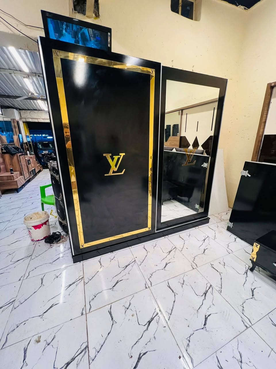 غرفة نوم مستعملة🇹🇷
 نضافة80 ٪💯
عدد القطع / 5
نضام / أسلايت 💢 
400🔒
شد ونقل داخل بغداد مجاني🚛
يوجود توصيل محافضات
(عمولة 25)


**إذا كنت صاحب هذا الإعلان وتريد حذفه لأي سبب، رجاءا أرسل رسالة إلى الدعم الفني**