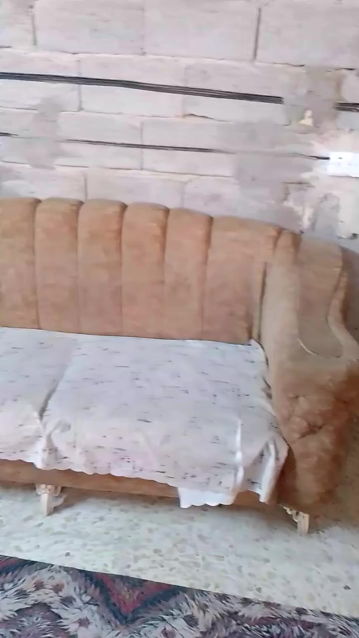 السلام عليكم بيع كونتر متر او نص السعر 150نضيف اي ضرر مابي تخم نضيف السعر 250 المكان الزعفرانيه الستفسار خاص الرقم ***********
