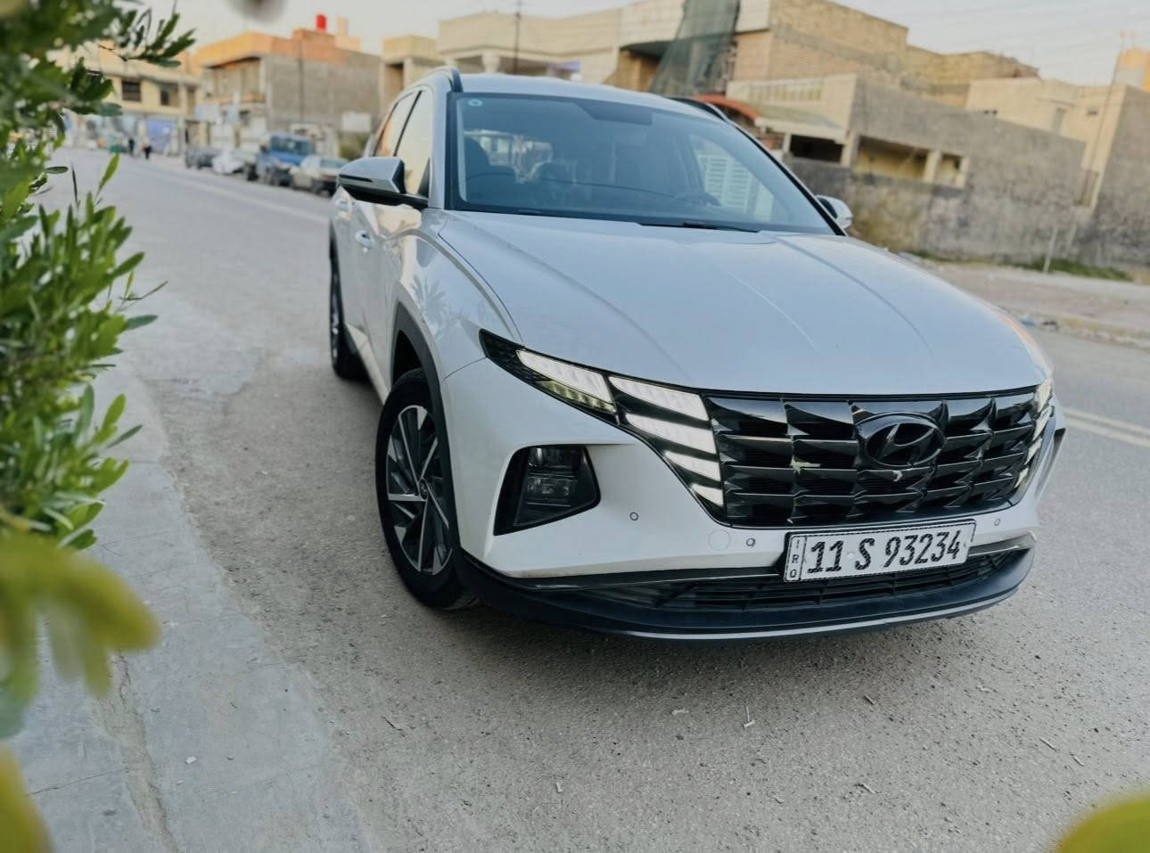 السلام عليكم
للبيع توسان 2022 خليجيه 
رقم بغداد بسمي 
فول مواصفات عده الفتحه
بصمه ابواب و تشغيل 
سايد بريك بصمه + اوتو هولد
بردات جانبيه
تبريد قطعتين 
شاشه كبيره + كامره
حساس امامي خلفي 
كشنات كهرباء 
شحن وايرلس
وضعيات قياده 
تشغيل عن بعد 
وباقي المواصفات 
سياره مكفوله من الضربه بيها بارد ب صندوق و جاملغ امامي مفتوح بدون صبغ
ماشيه ١٥٠ 
السعر ١٩٠
للاستفسار ***********
