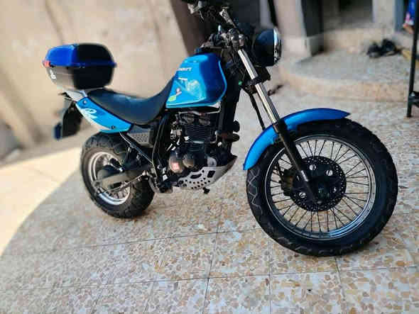 السلام عليكم دراجه Hyosung Karion دراجه [ وضع شركه أوراق اصولي بس تستلم لوحات [ صناعه كوريا الجنوبية ياباني] السعر مليون بي مجال ***********
