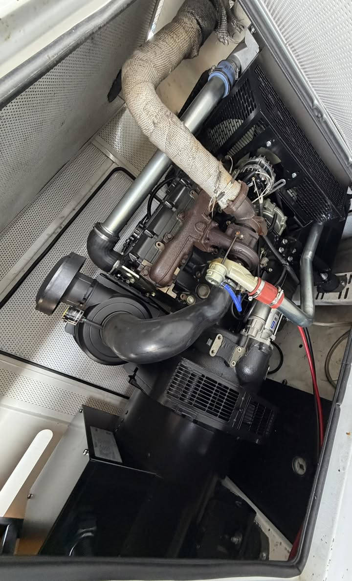 #الثقه_موبالكلام_بالشغل[0️⃣7️⃣8️⃣1️⃣2️⃣3️⃣4️⃣5️⃣2️⃣3️⃣2️⃣]
🔷نوع المحرك:بيركنز انكليزي🇬🇧UK
🔷القدره:110KVA
🔷المحرك:4بستم /سوبر/افتر كولو+چويتر
🔷نوع الملف:لوري سومر فرنسي🇫🇷
🔷عددساعات التشغيل:870ساعة⏰
🔷كاتم100%
🔷مع سسستم بروتكشن كامل للحمايه 
🔷مع خزان وقود 150L
🔷لمعرفة السعر ضع الرقم 65 داخل منشور البيج او الاتصال:-
🔷☎️رقم الهاتف:0️⃣7️⃣8️⃣1️⃣2️⃣3️⃣4️⃣5️⃣2️⃣3️⃣2️⃣
#علي_الباشا
🔷العنوان:بابل/الحله/الجزائر-مجاور مستشفى الحياة-ومقابيل ملعب الجزائر
🔷يوجد توصيل لجميع محافظات العراق 🇮🇶 🛻🛻


**إذا كنت صاحب هذا الإعلان وتريد حذفه لأي سبب، رجاءا أرسل رسالة إلى الدعم الفني**