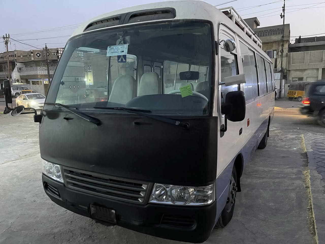 2009
مكينه تنقص ميكانيك جديد 
صبغ ذيل باب السايق فقط 
السعر245 وبيها مجال 
***********
سنويه 28
