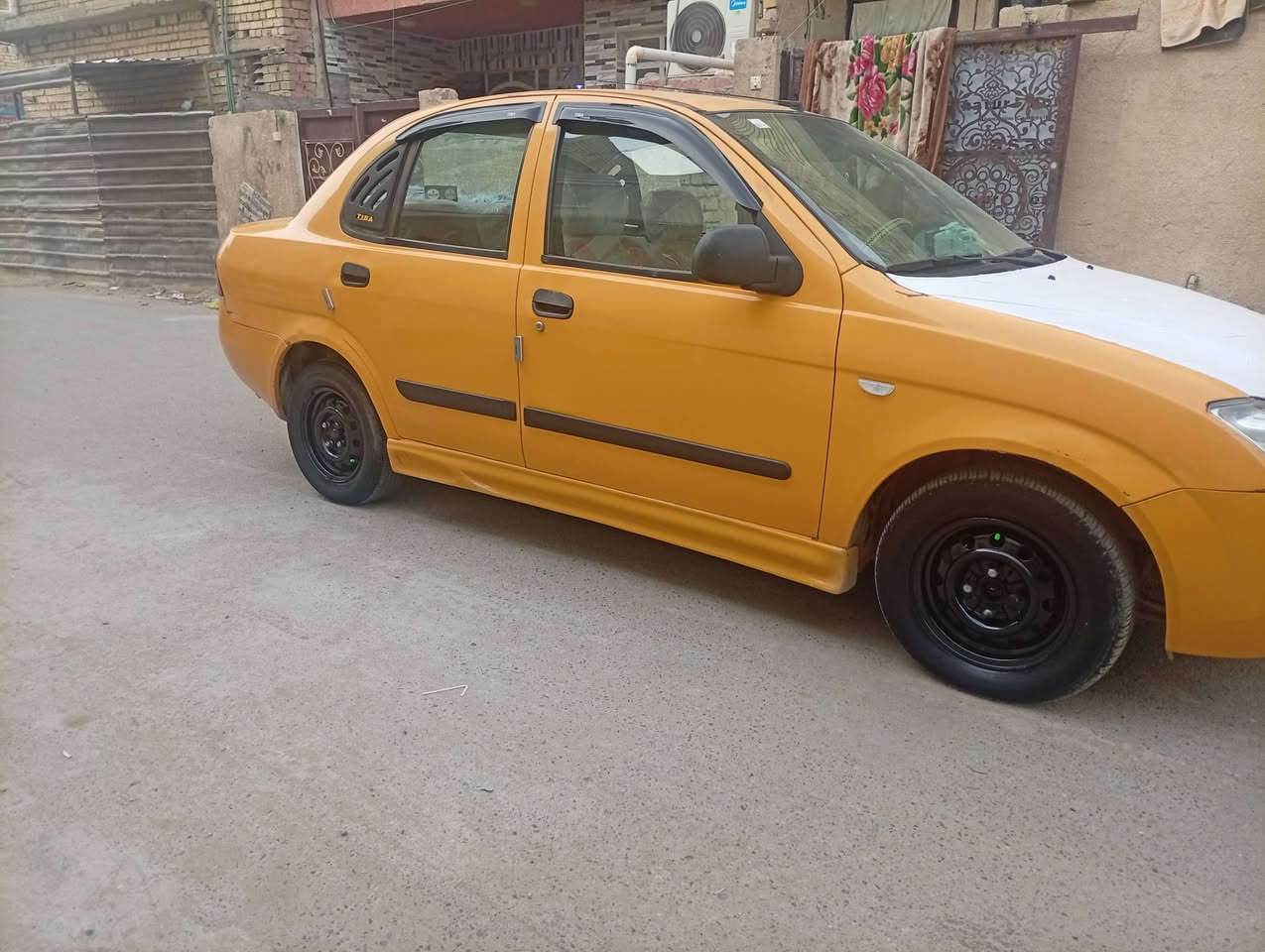 السلام عليكم عندي طيبه مديل 16للبيع كفاله عامه من الضربه والتبديل بيهه صبغ بل جاملغ الامامي جماليه بدون ضربه شواصي كفاله كير ومكينه مكفولات تبريد تدفئه شغاله كهربائيات كلهه شغاله سياره كبل للشارع مانقصهه برغي تحويل ثاني يوم سنويه جديده مصفره غرامات وهئيه السعر 40وبيهه مجال للشراي المكان بغداد الشعله خطيب الزراعي رقم الهاتف ***********
