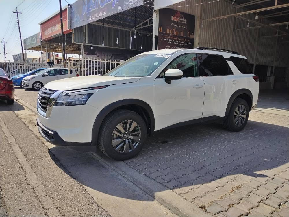 2025 Nissan Pathfinder, SV
كــاتـــي يتـــرقم .اربــيل ..سليمانية ..دهوك
السيــارة .جامرلغ امامي سائق صبغ 
.. بدون شواصي بدون دواخل. بدون ايراك
العداد 45 الف مايل
السعر 275$وبي مجال معامله
مواصفات 
..تبــريد مــركزي 3 قطع 
..بصمة. دخول دكي 
..داخل قماش اسود
..الحـجم 6/2500
..اوتوماتيك 9سرعات مع تبديل يدوي للمقود
..مقــاعد امـامي  كهــربائي 
..عدد المقاعد 7راكب
..رادار .نقطعة عمياء تحديد المسار 
.
مــكان السيــارة ..كركوك 
للاستفسار 
***********
.. كركوك, العراق
