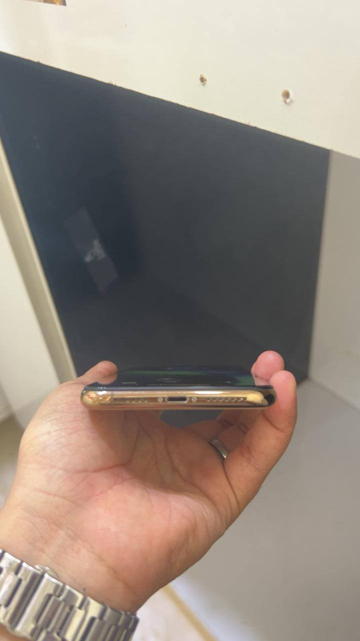 السلام عليكم للبيع ايفون 11 برو ماكس جهاز شرط الفحص نضافه فول ذاكرة 256 بطاريه 75بلادي كامرات فول مستبدل شاشه اصليه عاليه الجوده السعر 280وبي مجال قليل للاستفسار الاتصال ***********
