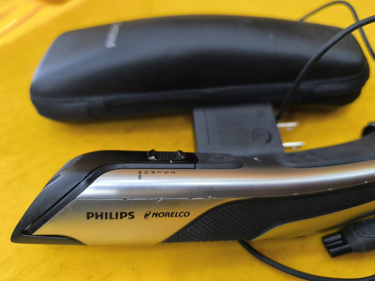 مكينة حلاقة ماركة فلبس باله نظيفه... إمرار تشتغل مابيه اي شي ، وامرار ماتشتغل ولا تاخذ شحن كما مبين بالفيديو 👇 والصور... ابيع فحم  🤚🤚🤚 هل موجود انت وحظك لو تشتغل لو واگفة... اعلى سعر ابيع


**إذا كنت صاحب هذا الإعلان وتريد حذفه لأي سبب، رجاءا أرسل رسالة إلى الدعم الفني**