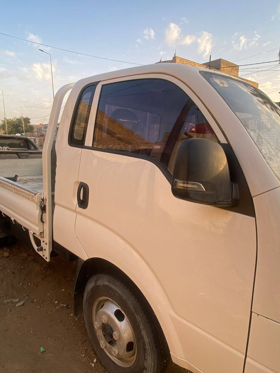 السلام عليكم
كيه فحل مفتوح  موديل 2025
رقم قادسية تحويل مباشر
سيارة جديده مبدل بيها فقط باب
السعر175
***********
