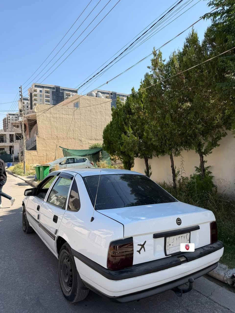 أوبل فكترا 16لون ابيض سياره جاهزه صاحب شرعي بزمار سعر 33او مجال للتواصل ***********
