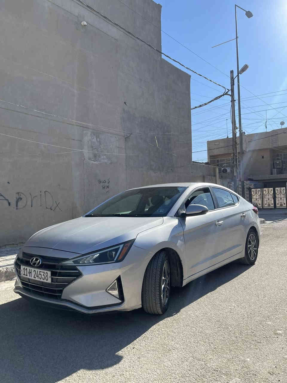 السلام عليكم
النترا 2019 وارد امريكي 
رقم بغداد بأسمي مكينة 2000 دوش
السونار مرفق مع الصور والسيارة جاهزة مابيها اي نقص كاملة متصرف عليها شي السعر 122$ 
وبيها مجال للاستفسار ***********
