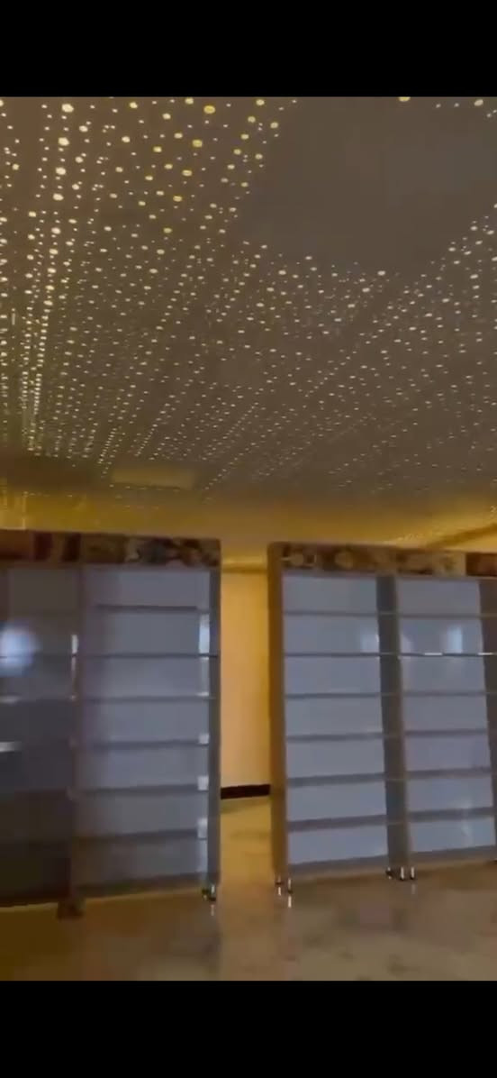 سلام عليكم شباب تدرون بيه ماجيبلكمً لا الجديد فاترينات ارفوف جدد جدد بمعنه العلمه معروضات للبيع العنوان تاجي رقم الهاتف بي واتساب ***********
