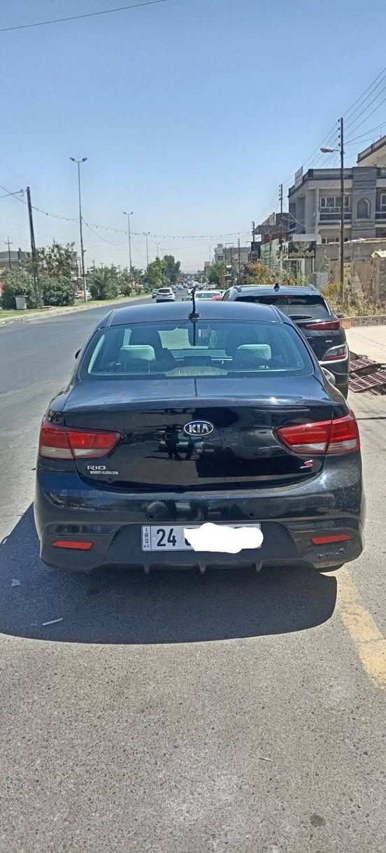 السلام عليكم كيا ريو ومديل 2019 رقم جديد بيها 3 قطع صبغ جملغ الأمامي مبدل العسر 110 وبيها مجال الأستفسار على هاذا الرقم ***********
