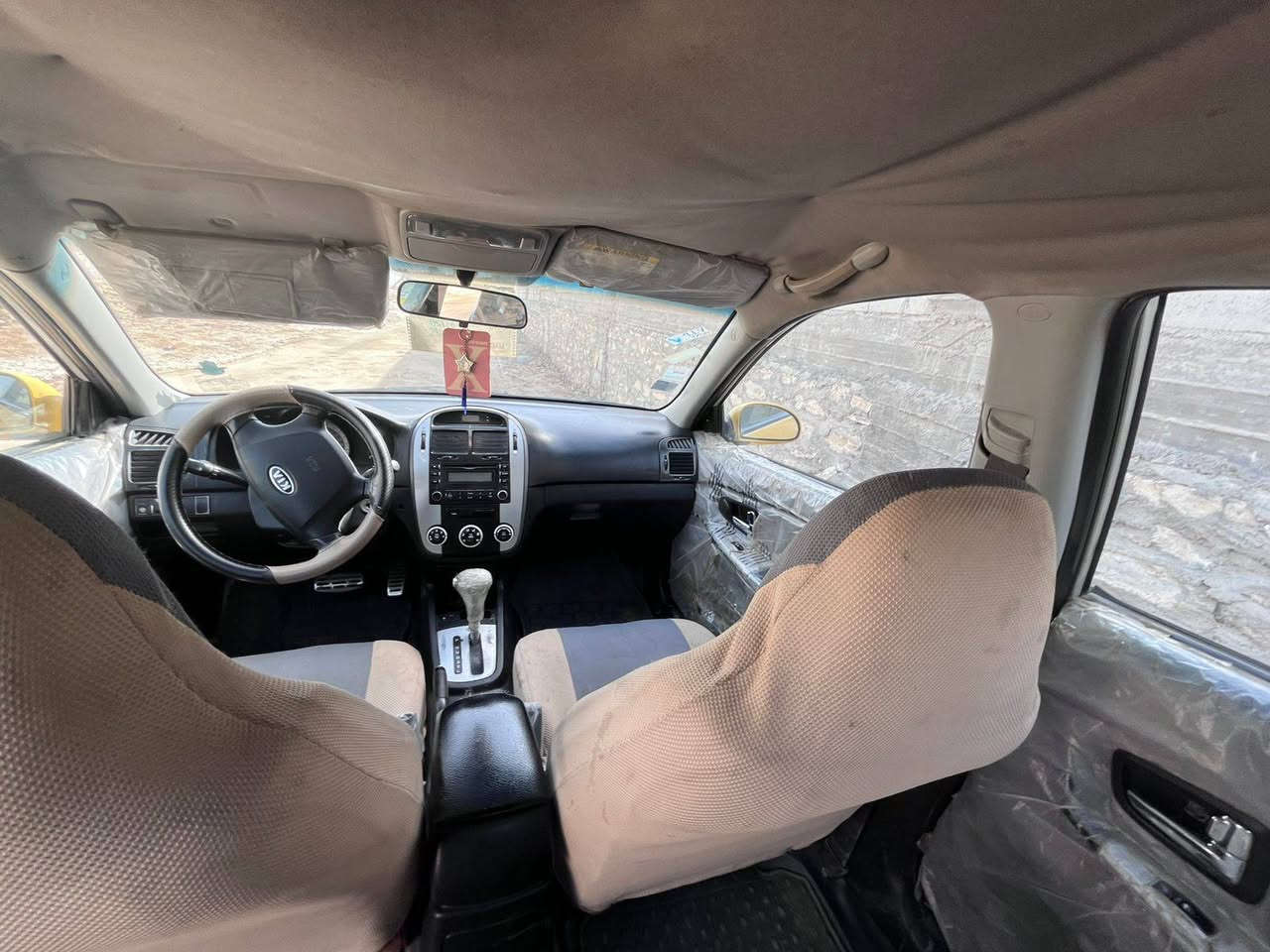 مكلف بالنشر اسبكترا موديل 2009 بأسمي وراد امريكي ضربتهة بالجاملغ الايمن الامامي بدون عابر سنوية جديد لة 2030 مصفرة هيئة وغرامات حدادية ومكينة شرط سيارة جاهزة تبرد 
الاستفسار
***********
