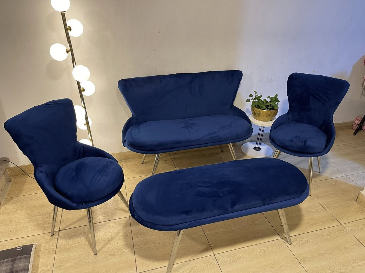 تخم صاله مطبخ مدخل كيفكم اخذته ٥٥٠اريده ٢٥٠ مامستعمل ابد الاتصال ***********بغداد
