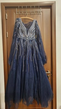 فستان • قياس ٤٦ • قيطان