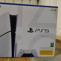 🎮 للبيع PlayStation 5 Slim – Disc Edition  ✅ جديد بالباكيت، مختوم وغير...