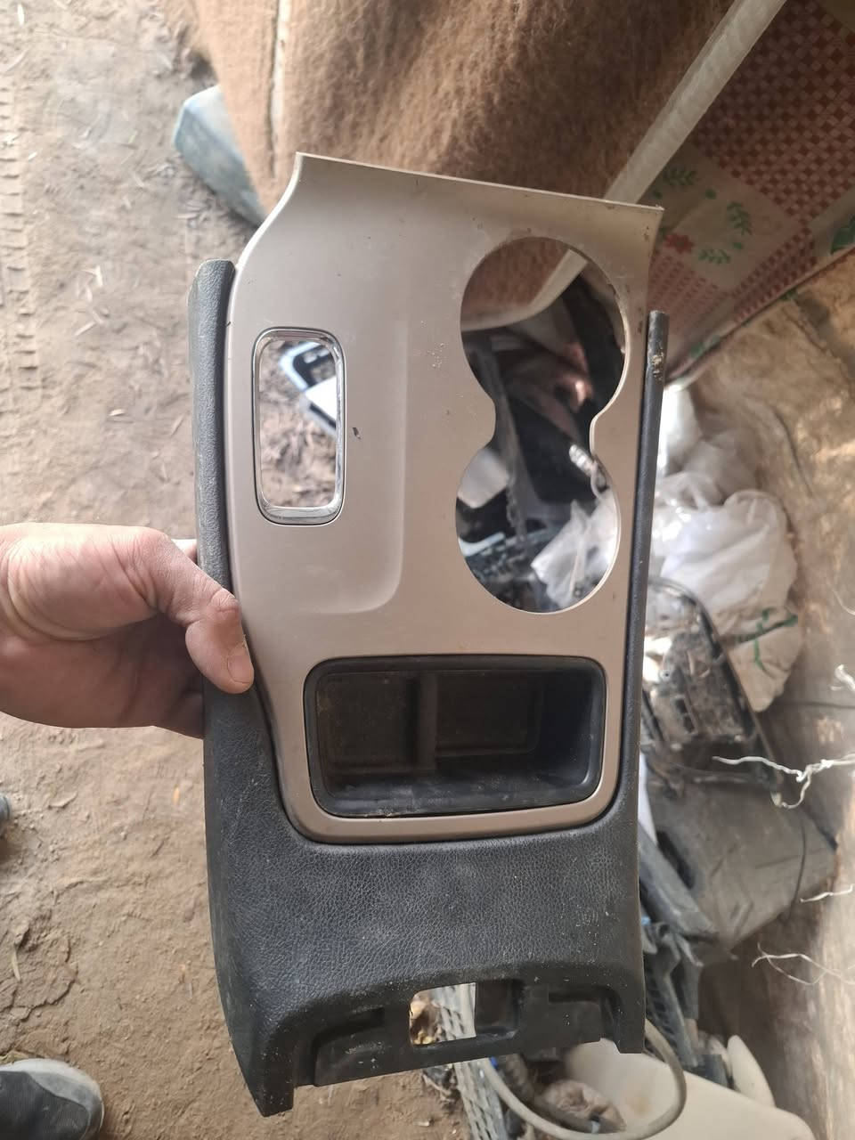 للبيع اغراض جيب سعر مناسب
***********
