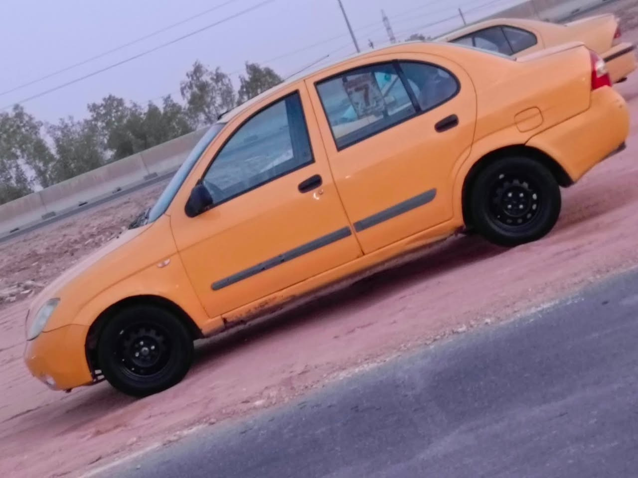 سلام عليكم سيارة طيبة للبيع موديل 15 سيارة كفالة عامة هية غرامة مصفرة كفالة عامة بيها خياسات بل دوسه قليل كير مكينة مكفولات مشروع وطني   رقم ميسان   راعيها موجود يمي سنوية لل28 تبريد ثلج‏‪***********‬‏ سعر 30    مكاني ديوانية
