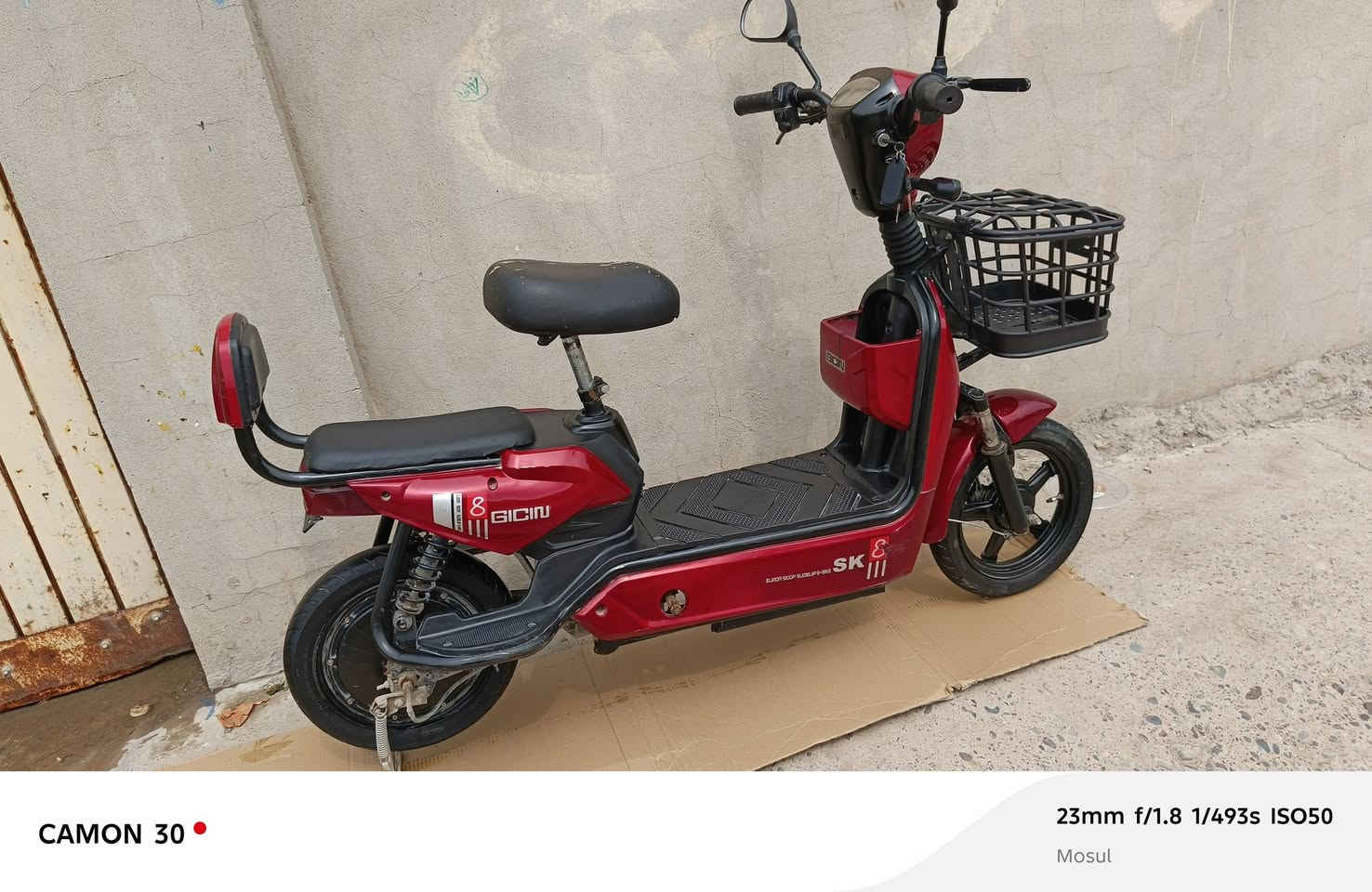 ماطور شحن للبيع فول مواصفات بصمة وسويج ونظام سرقة وتشغيل عن بعد وقفل تاية إشارات ولايتات كلها شغالة اربع بطاريات جدد وشرط تفحصها كبل ما تاخدة تمشيك من 35 الى 40 كيلو بل شحنة الوحدة تلات نمر سرعة 45 حقيقي 39 بدون شخوط نظافة 95% سعر 230 وبي مجال مكاني موصل 
رقم ***********
وموجود عل مازنجر
