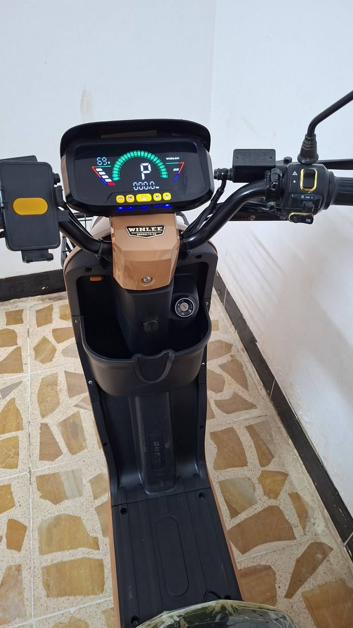 السلام عليكم
باسكل شحن للبيع 

النوع/R9

عدد البطاريات/5 ونلي الأصلي حجم32 

مفاتيح 2+كارت + 2 بصمه
 
السعر/490وبي مجال 

باسكل مابي اي عيب شرط الفحص 

الاتصال على الرقم  *********** 
او مراسلة الصفحة
