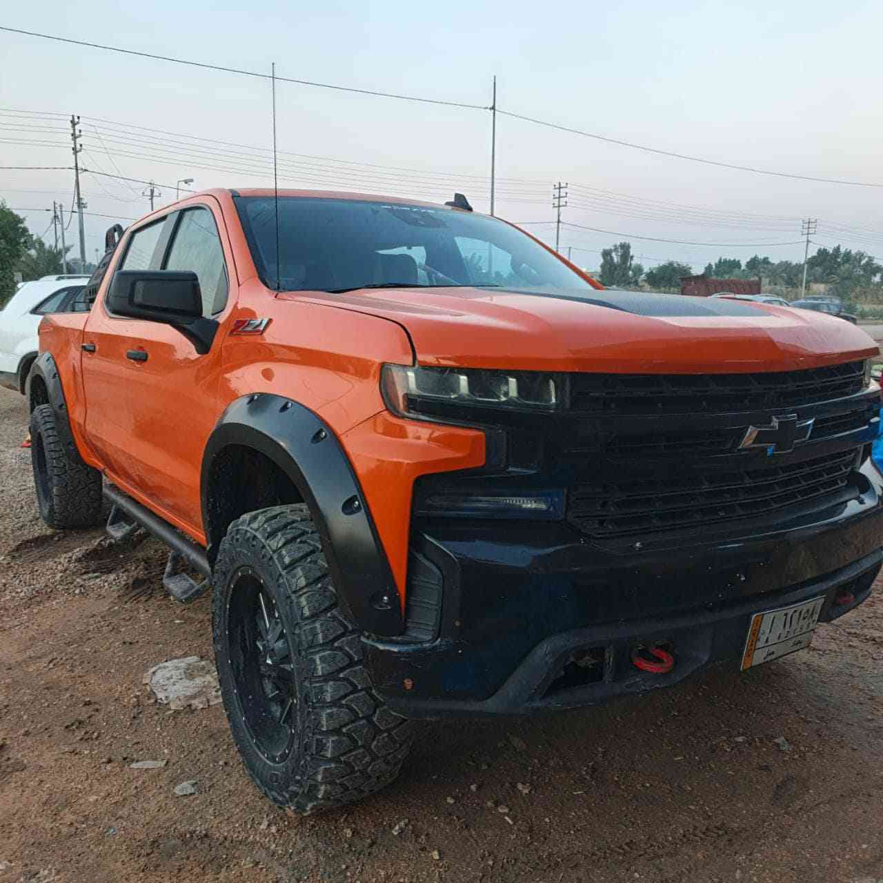 سلفرادو تريل بوس z71  موديل ٢١ باب طويل بدي طويل مواصفات كوستم السياره جاهزه وما بيهه نقص حادثهه مرفق بل منشور رقم بغداد عنوان  بغداد زعفرانيه السعر 215 وبيهه مجال بسيط ***********
